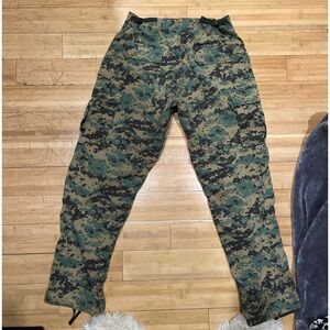 Real? Army pants unisex